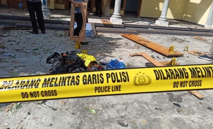 Kondisi rumah di Ponorogo yang hancur terkena petasan balon udara (Foto / Metro TV)