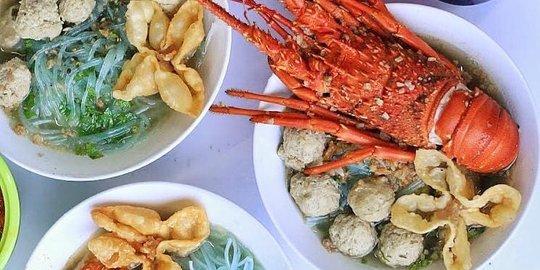 Bakso lobster gratis bagi mereka yang hafal Pancasila (Foto / Istimewa)