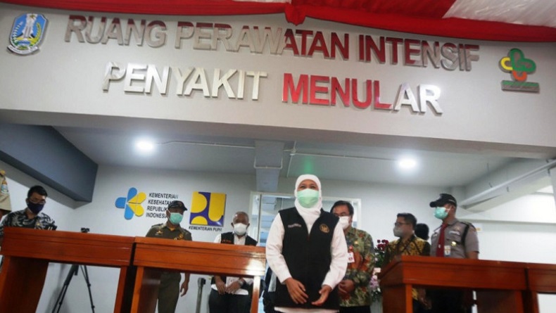 Gubernur Jatim, Khofifah Indar Parawansa saat meresmikan layanan baru di RSUD Dr. Soetomo (Foto / Metro TV)