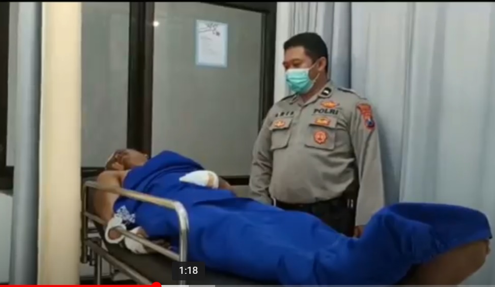 Maling Kotak Amal Sekarat Dihajar Warga Pasuruan