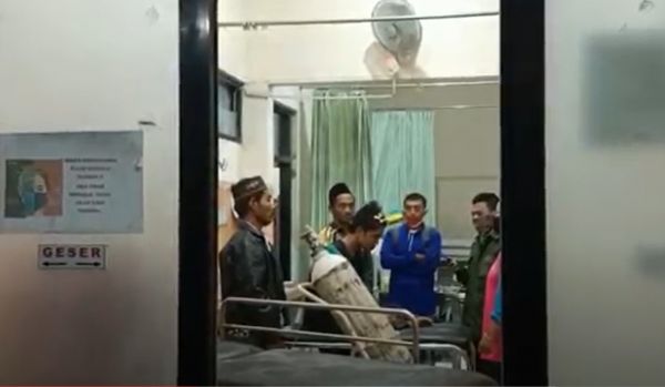 Ditendang dari Atas Motor, Pemuda Tuban Babak Belur Dikeroyok