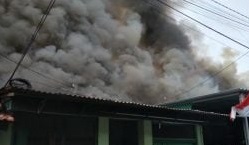 Komplek Perumahan Kodam V Brawijaya Terbakar, 11 Rumah Hangus