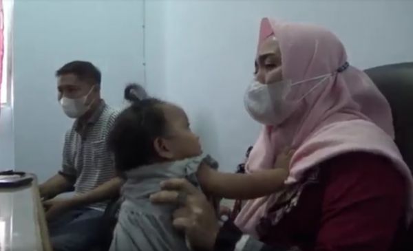 Derita Istri Simpanan Anggota DPRD Situbondo, DItelantarkan Usai Melahirkan Anak Cacat