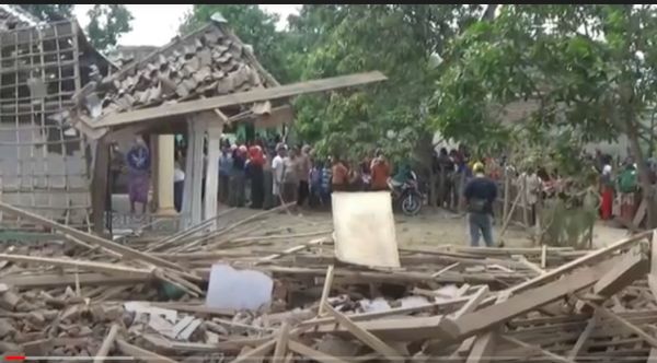 Tim Gegana Sisir Lokasi Ledakan di Pasuruan