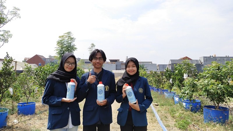 Inovatif, Mahasiswa UB Ubah Limbah Makanan Jadi Pupuk dan Penangkal Hama Tanaman