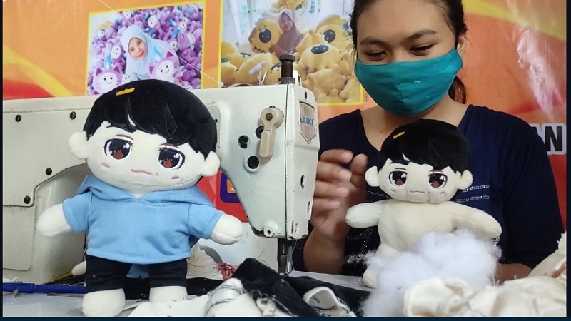 Boneka K-Pop Buatan UMKM Malang Sukses Tembus Pasar Internasional