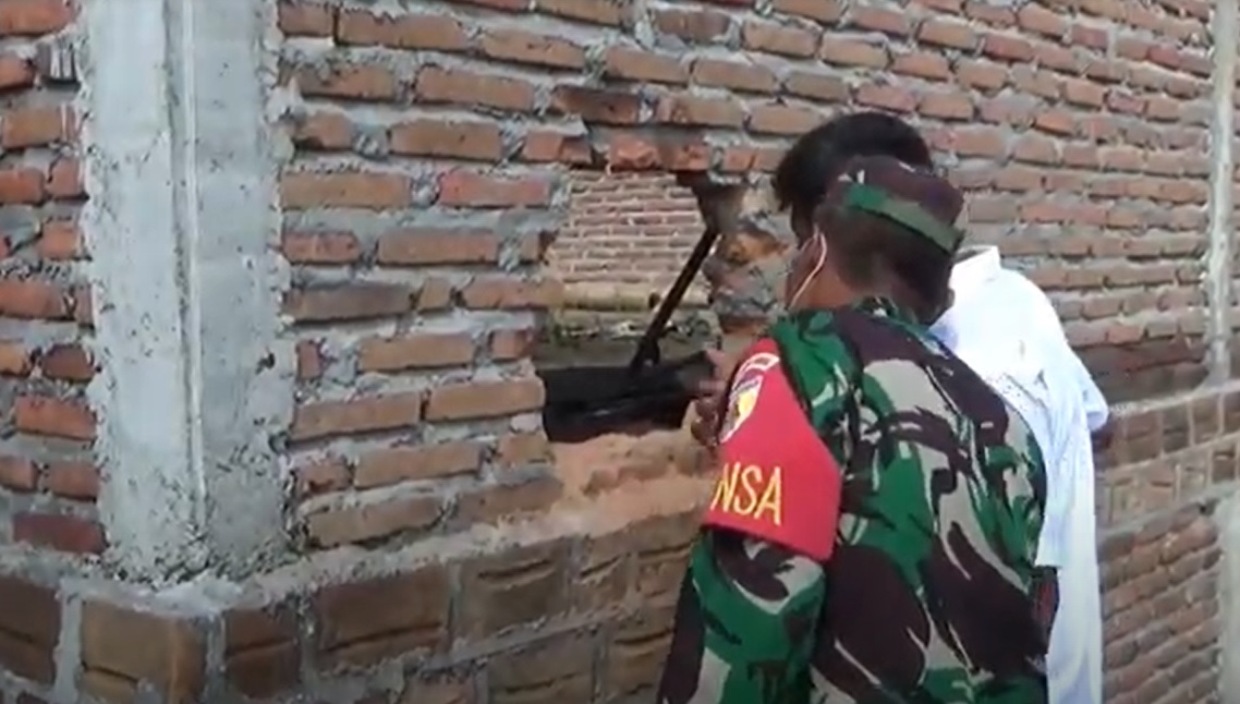 Lubangi Tembok, Maling Minimarket Gasak Uang Puluhan Juta