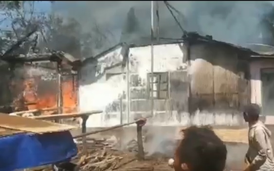 Lupa Matikan Kompor, Rumah Juragan Tembakau Terbakar