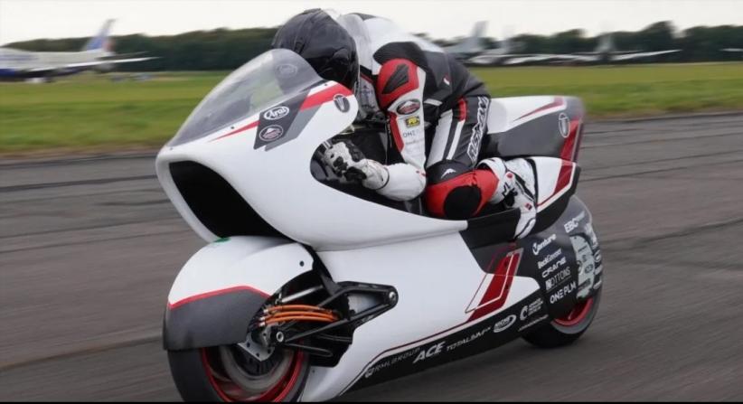 Wow, Mobil Listrik Buatan White Motorcycle Ini Mampu Meleseat 402 Km/Jam