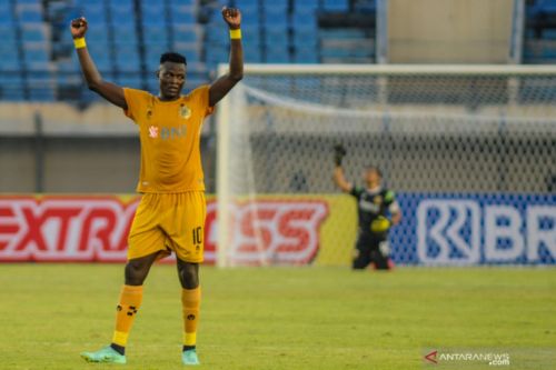 Striker Bhayangkara, Ezechiel N'Douasel  membawa petaka Madura United (Foto / Antara)