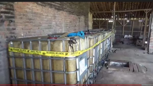 Ditangkap! Mantan Kades di Magetan Timbun Solar Bersubsidi