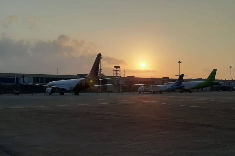 Citilink Mendarat Darurat, Tuas Pintu Ditarik Penumpang Anak