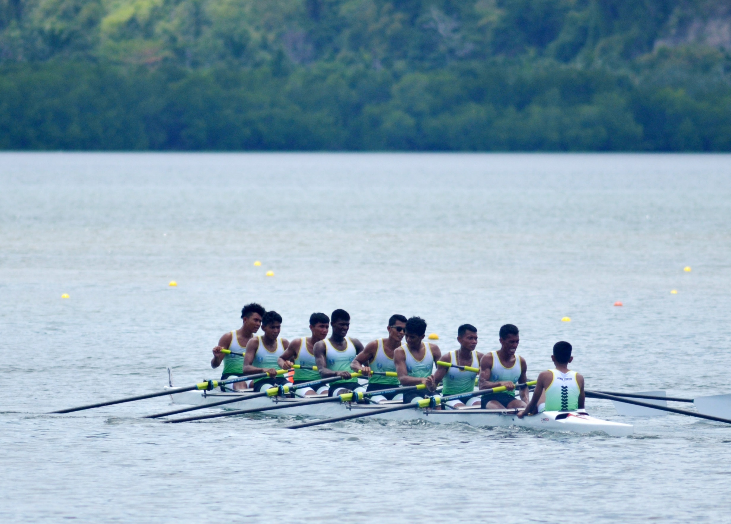 Pecah Telur di Rowing,  Tim Dayung Jatim Incar Emas Perahu Naga