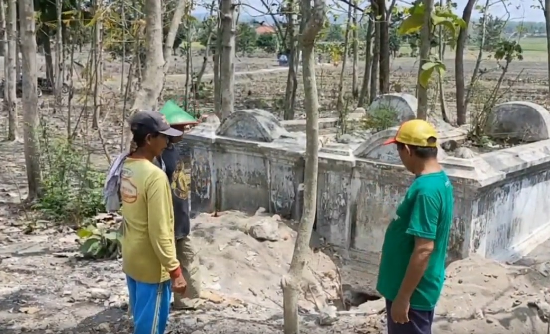 Bojonegoro Geger! 2 Kuburan China Digali Pencuri, Cari Harta Karun?