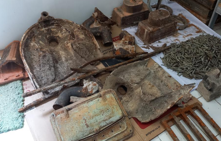 Sejumlah benda kuno ditemukan saat merenovasi Benteng Van Den Bosch Ngawi (Foto / Istimewa)