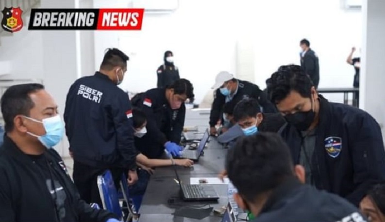 Polda Jatim Gerebek Kantor Pinjol Ilegal di Surabaya, 13 Orang Diamankan