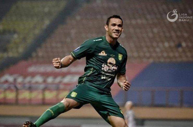 Lumat Persiraja, Persebaya Sodok Lima Besar