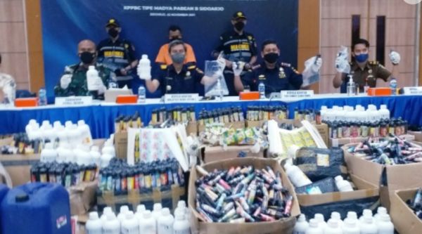 Pengolahan Liquid Vape Ilegal di Surabaya Digerebek, Ini Hasilnya