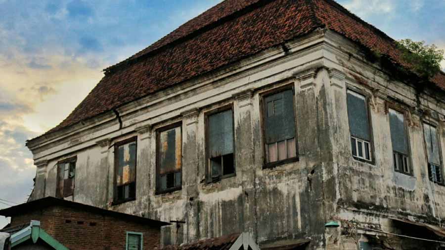 Mumpung Suasana Halloween, Yuk Intip Sejarah Gedung Setan Peninggalan Belanda