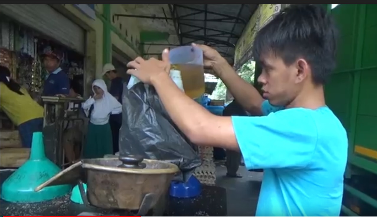 Harga Minyak Goreng Melambung, Tembus Rp 18 Ribu di Jombang