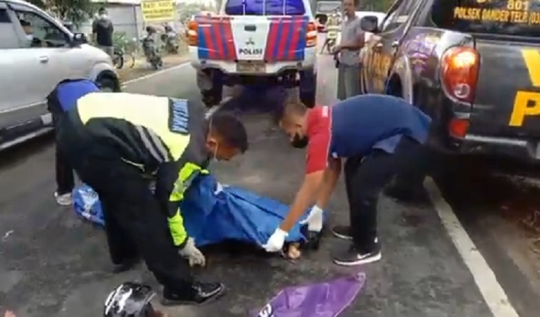 Dihantam Pajero, Pemotor di Probolinggo Tewas