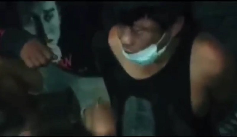 Curi HP Milik Pesilat, Pria Ini Bonyok Dimassa