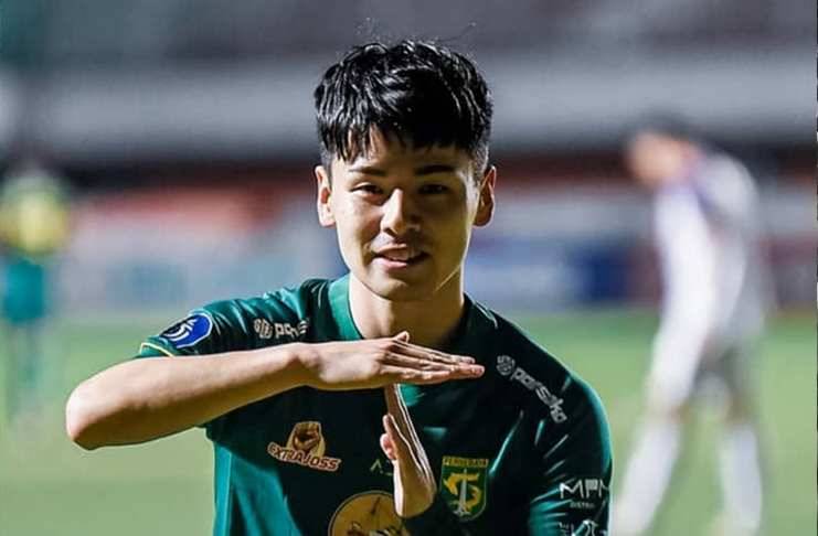 Lumat Persita, Persebaya Sodok 4 Besar