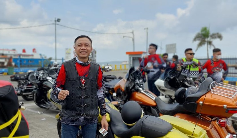 Wabup Blitar, Rahmat Santoso saat mengikuti touring HDCI Berkibarlah Benderaku. (doc)
