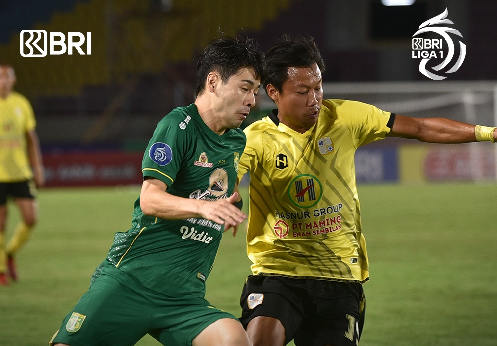 Duel Persebaya vs Barito (lib)