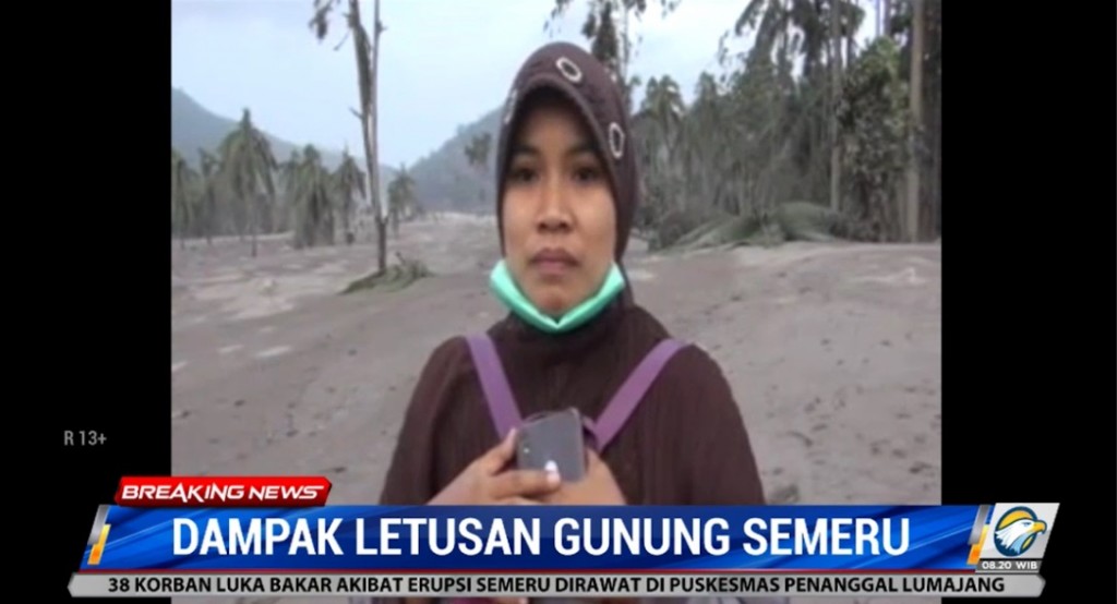 Titin, warga Desa Sumberwuluh, Lumajang, dalam tayangan Breaking News di Metro TV, Minggu, 5 Desember 2021.