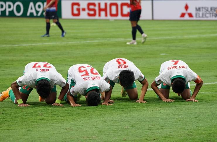 Sujuh syukur pemain Indonesia usai membobol gawang Laos. (pssi)