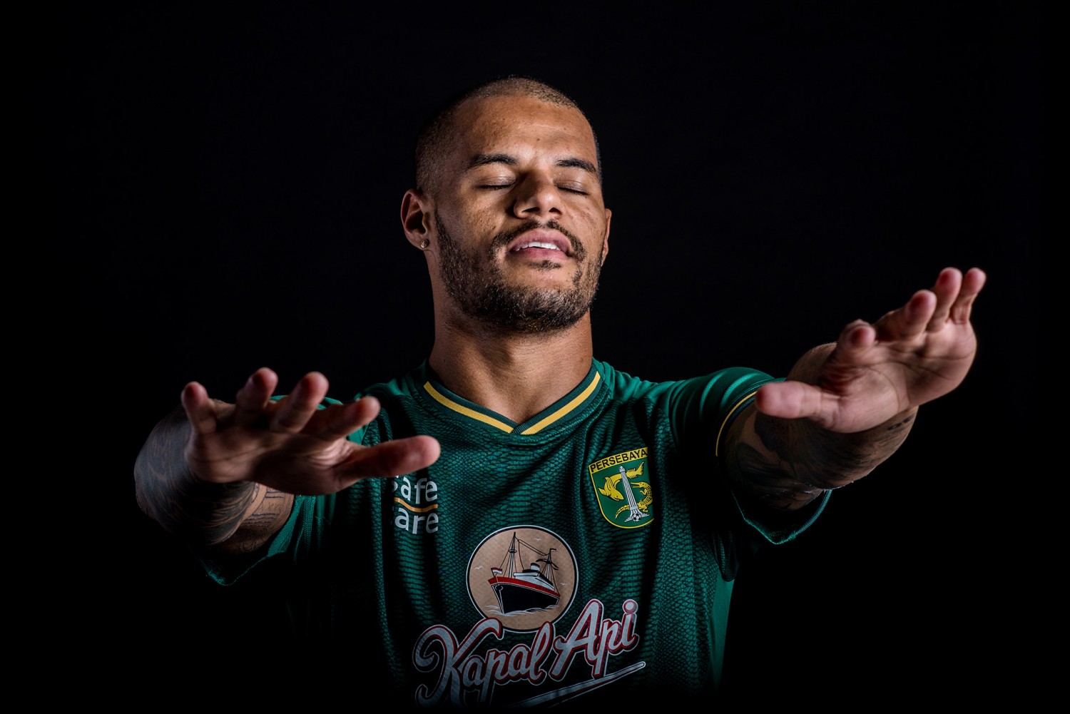 David da Silva semasa membela Persebaya (ft/persebaya)