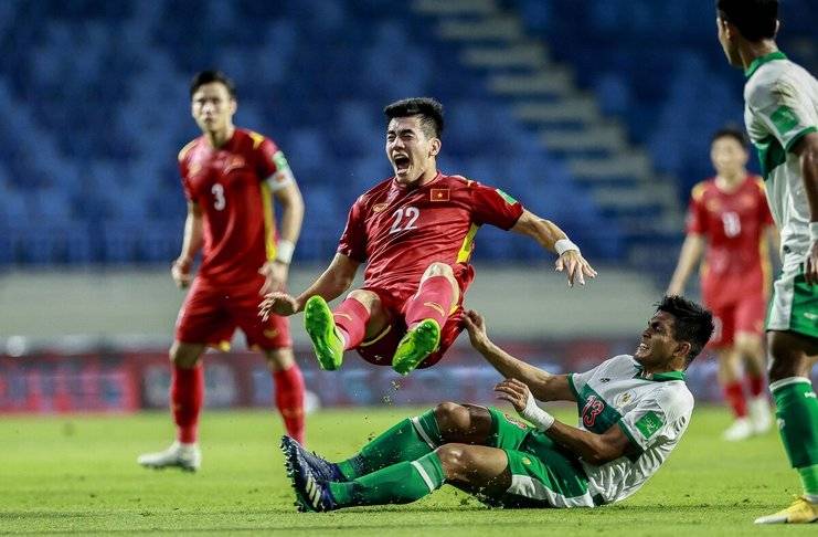 Duel Indonesia vs Vietnama di Pra Piala Dunia lalu. (vnexpress.net)