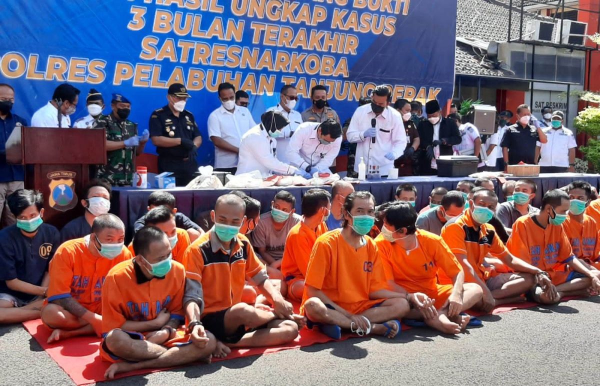 Sebanyak 57 tersangka kasus narkoba diamankan Polres Pelabuhan Tanjung Perak (Foto / Metro TV)