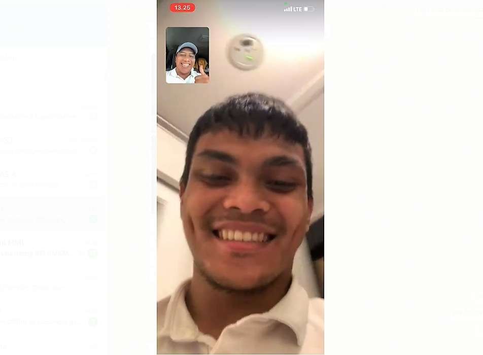 Rektor Unesa Video Call Gelandang Timnas Rachmat Irianto Jelang Final AFF, Ini Pesannya!