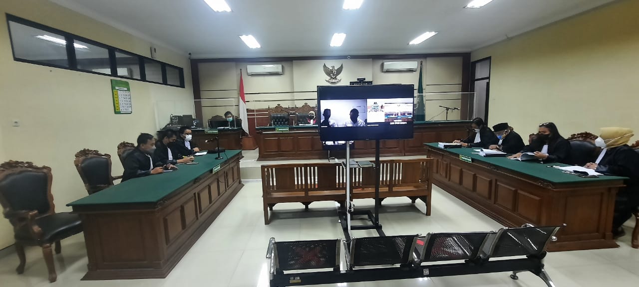 Sidang lanjutan dugaan perkara suap jabatan dengan terdakwa Bupati nonaktif Nganjuk, Novi Rahman Hidhayat kembali digelar di Pengadilan Tipikor Surabaya (Foto / Metro TV)