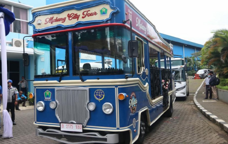 Penampakan bus klasik Macito siap antarkan wisatawan keliling Malang (Foto / Metro TV)