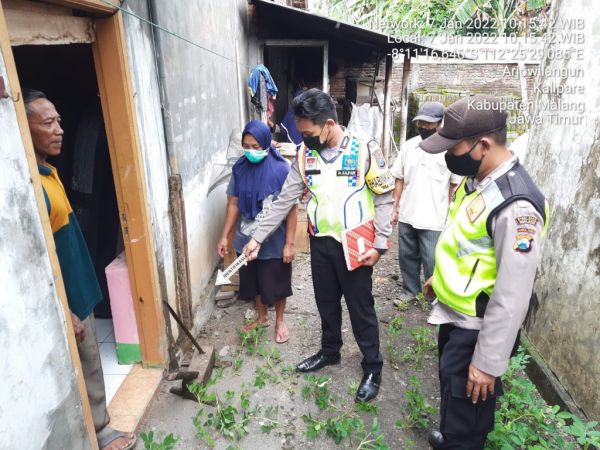 Bau Tak Sedap, Nenek Sebatang Kara Ditemukan Tewas dalam Rumah