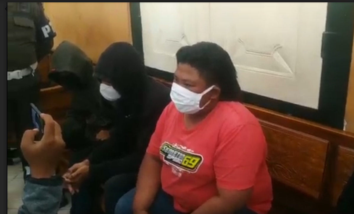 Empat pemuda perusak Taman Semeru  datang ke Kantor Satpol PP Kota Probolinggo. (metrotv)