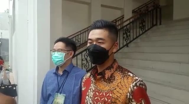 Kuasa hukum dari pemegang saham PT SGP, ddvocat Billy Handiwiyanto mendatangi PN Surabaya, Jumat 21 Januari 2022.