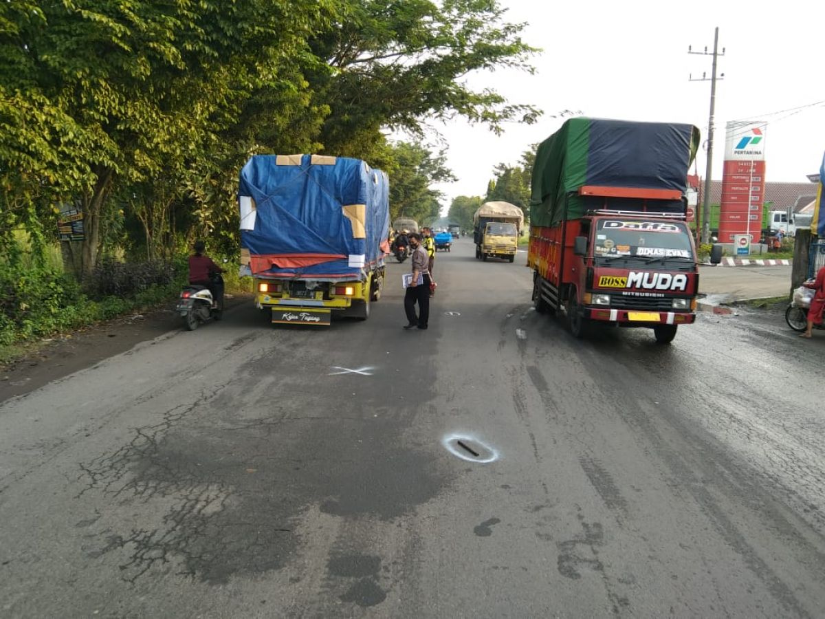 Tabrak Truk di Sidoarjo, Pengemudi Ayla Tewas