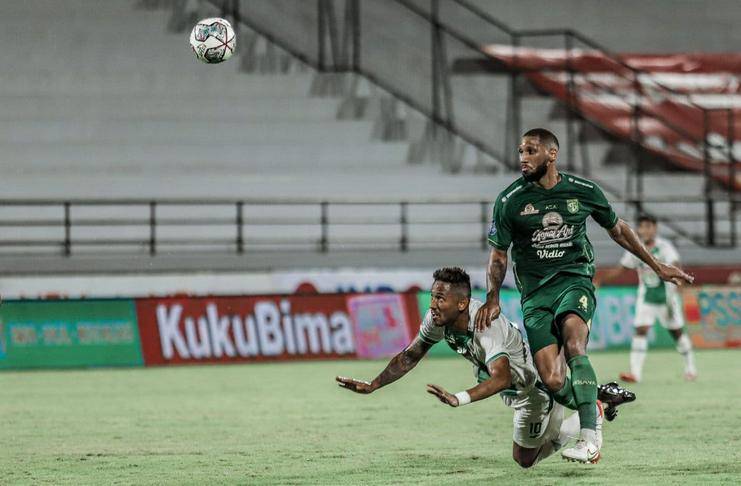 Duel Persebaya vs PSS/igpss