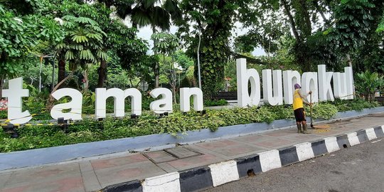 Taman Bungkul salah satu taman yang masih buka (Foto / istimewa)