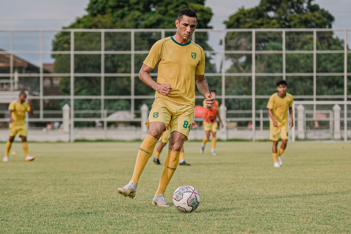 Jadwal Live Derby Persebaya vs Persela, Malam Ini: Ancaman Mantan!