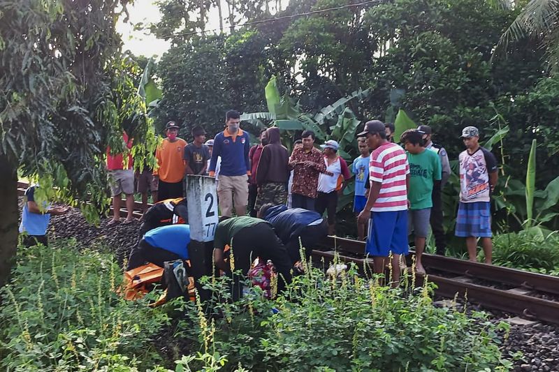 Ibu dan Bayinya Tewas Tertabrak Kereta di Kabupaten Malang