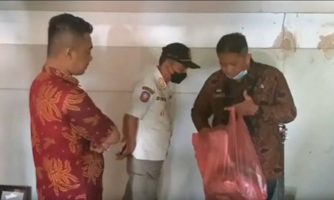  Dinas Koperasi dan UMKM Kabupaten Ngawi mendatangi sejumlah koperasi simpan pinjam ilegal/metrotv