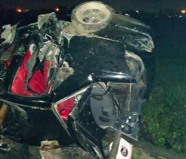 Sedan Hancur Dihantam Kereta di Lamongan, Begini Kondisi Sopir