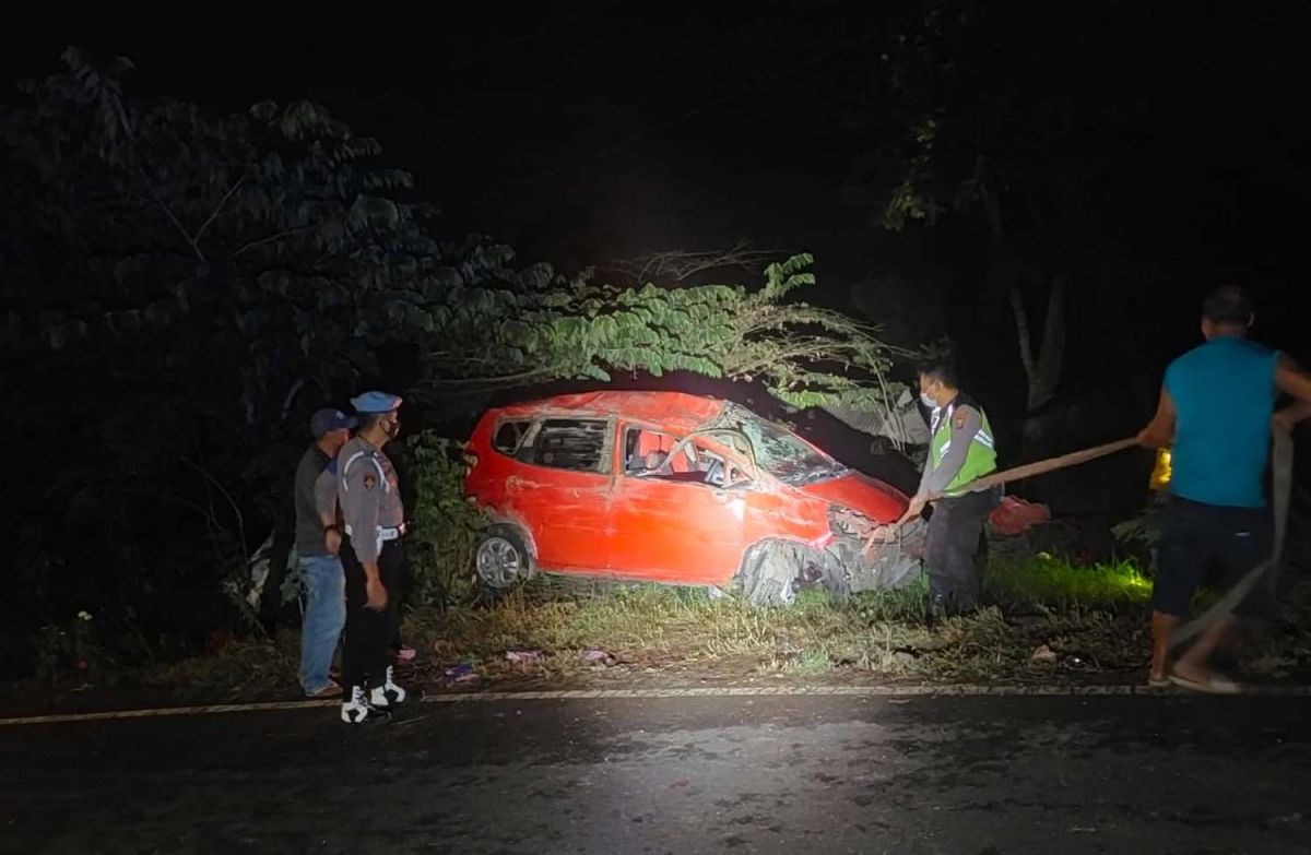 Kondisi Honda Jazz yang mengalami kecelakaan di Pacet (Foto / Istimewa)