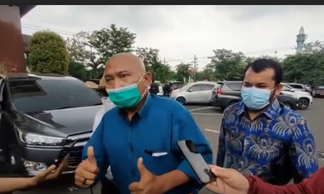 Tersangka Bambang Suryo saat di Polda Jatim/metrotv