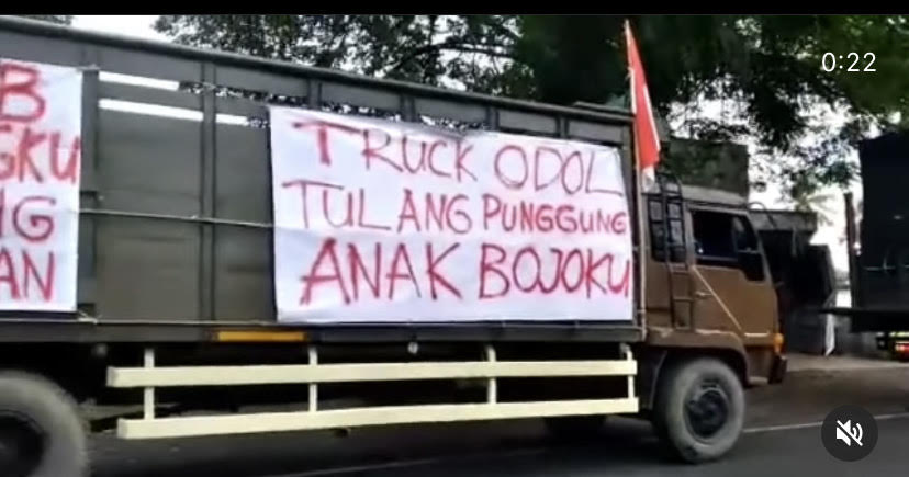 Aksi unjuk rasa sopir truk beberapa waktu lalu/ist